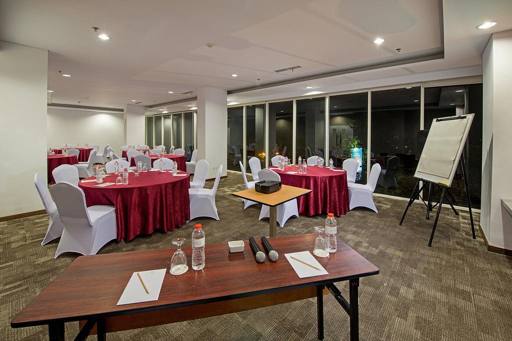 Whiz Prime Hotel Pajajaran Bogor Eksteriør bilde