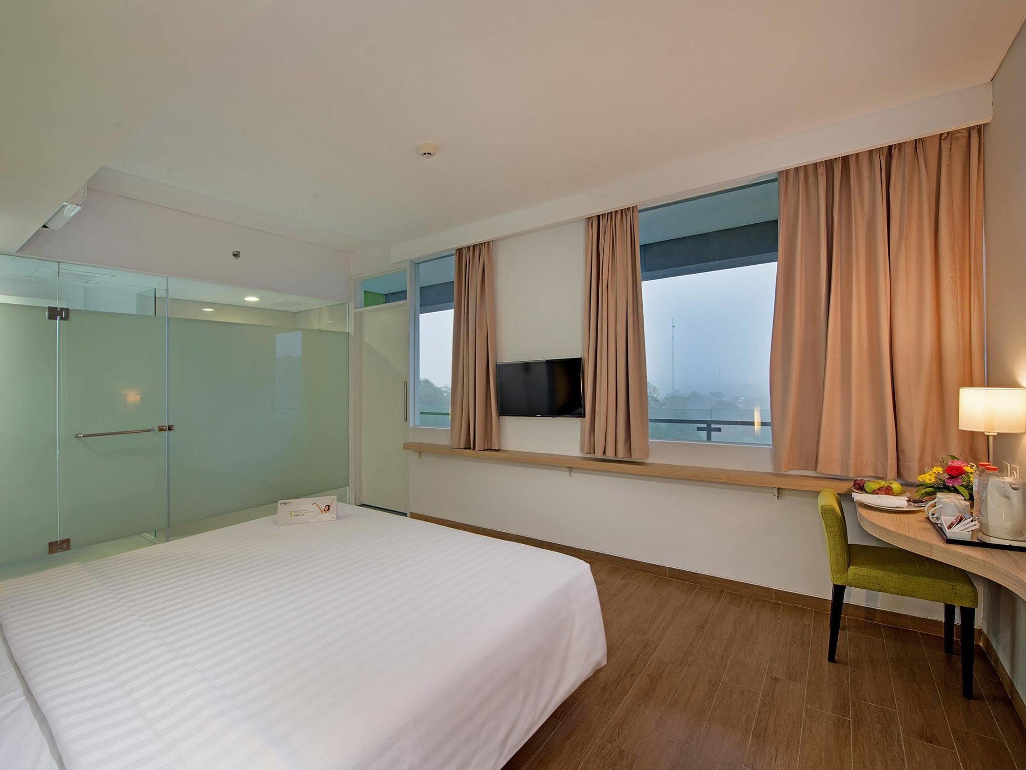 Whiz Prime Hotel Pajajaran Bogor Eksteriør bilde