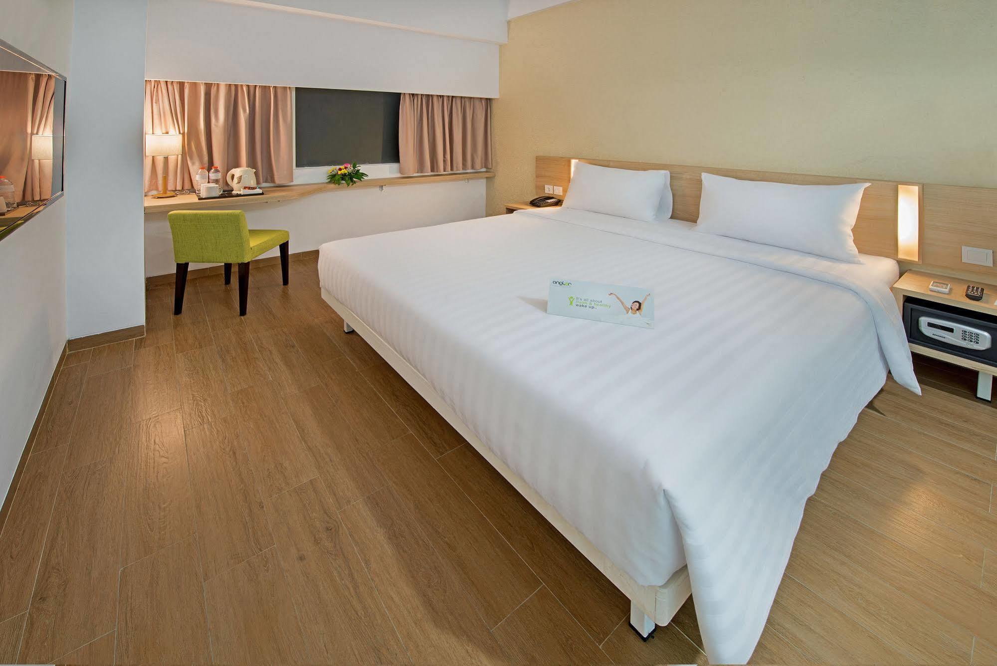Whiz Prime Hotel Pajajaran Bogor Eksteriør bilde