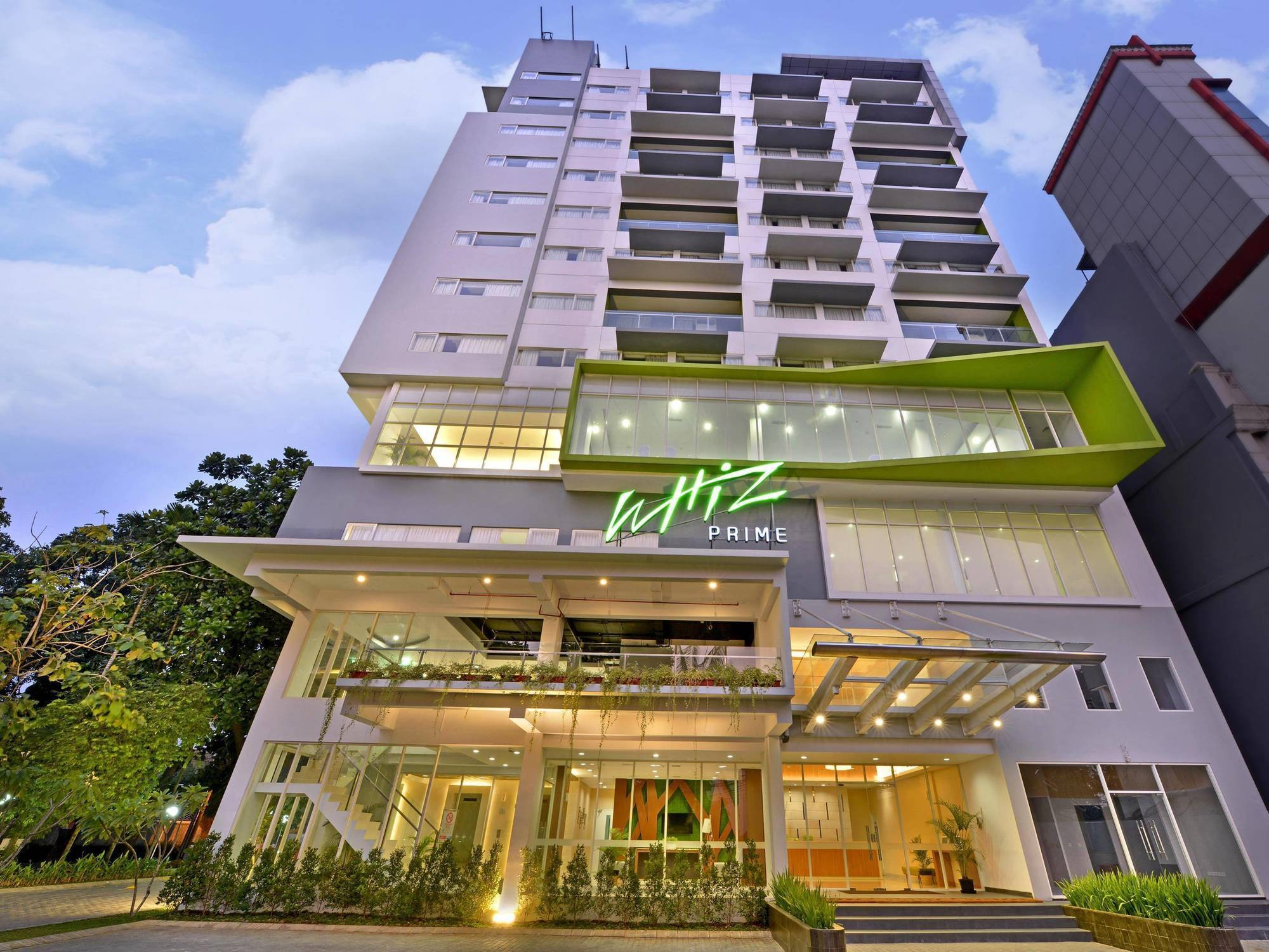 Whiz Prime Hotel Pajajaran Bogor Eksteriør bilde